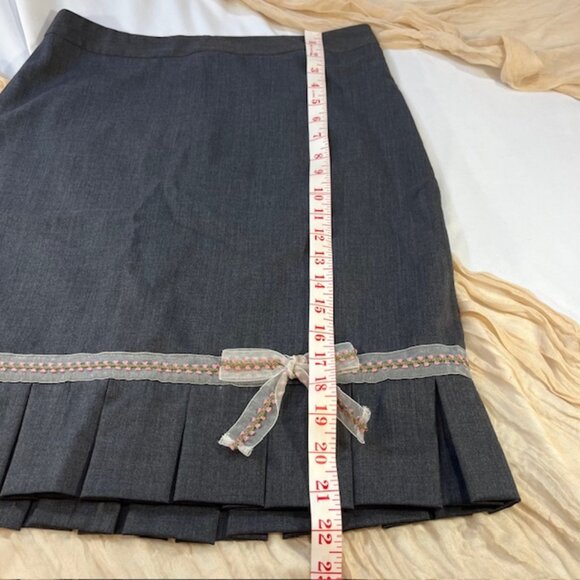 Banana Republic Womens Dark Gray Pencil Skirt Rose Ribbon Size 2 - Picture 5 of 9